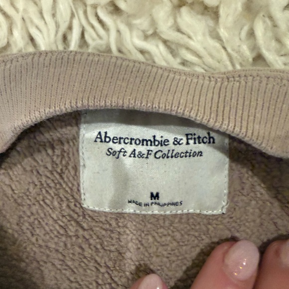Abercrombie & Fitch Cream and Tan Soft Collection Sweater - Picture 2 of 3